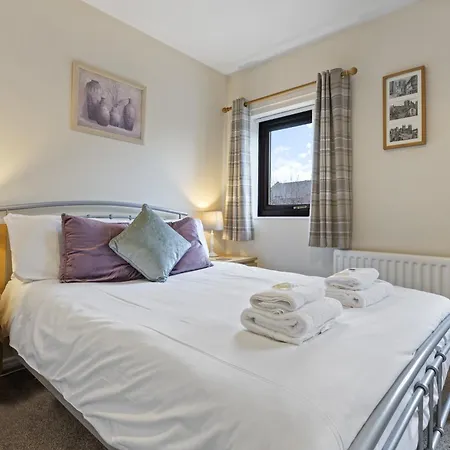 46 Fewster Way Cosy Townhouse In With Parking Fossdyke - Pass The Keys * York