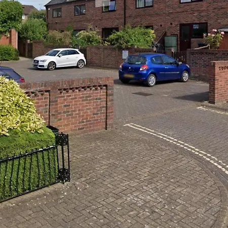 46 Fewster Way Cosy Townhouse In With Parking Fossdyke - Pass The Keys Casa vacanze