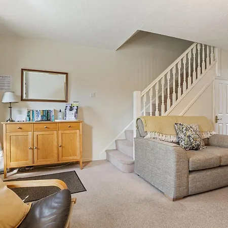 46 Fewster Way Cosy Townhouse In With Parking Fossdyke - Pass The Keys *