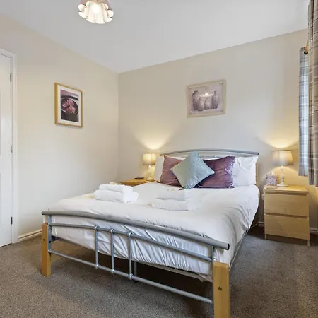 Holiday home 46 Fewster Way Cosy Townhouse In With Parking Fossdyke - Pass The Keys York