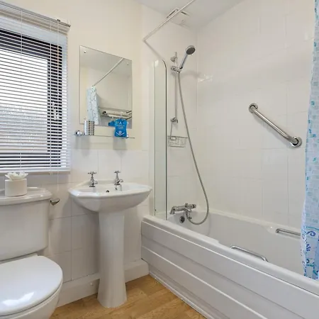 46 Fewster Way Cosy Townhouse In With Parking Fossdyke - Pass The Keys Feriehus York