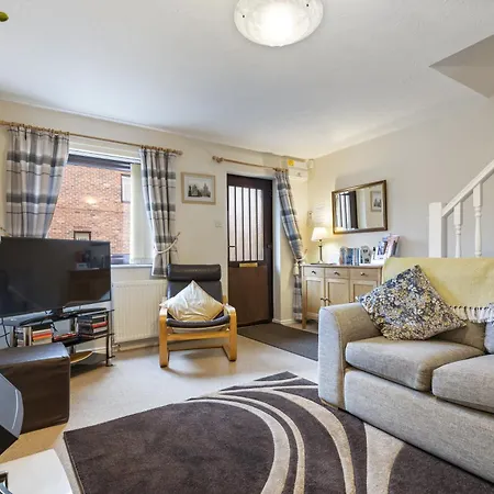 Holiday home 46 Fewster Way Cosy Townhouse In With Parking Fossdyke - Pass The Keys *
